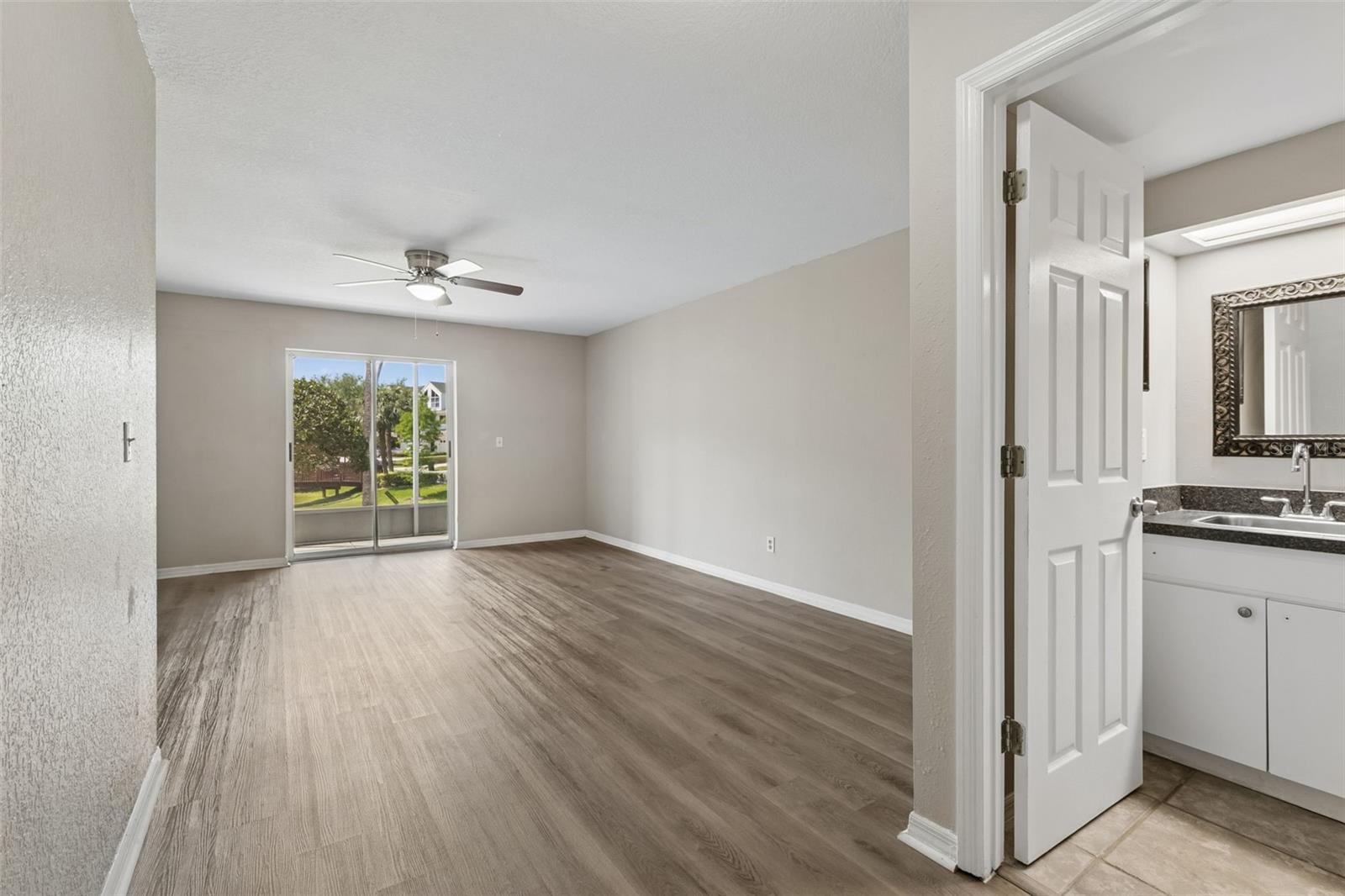 TARA CAY SOUND NORTH - Residential