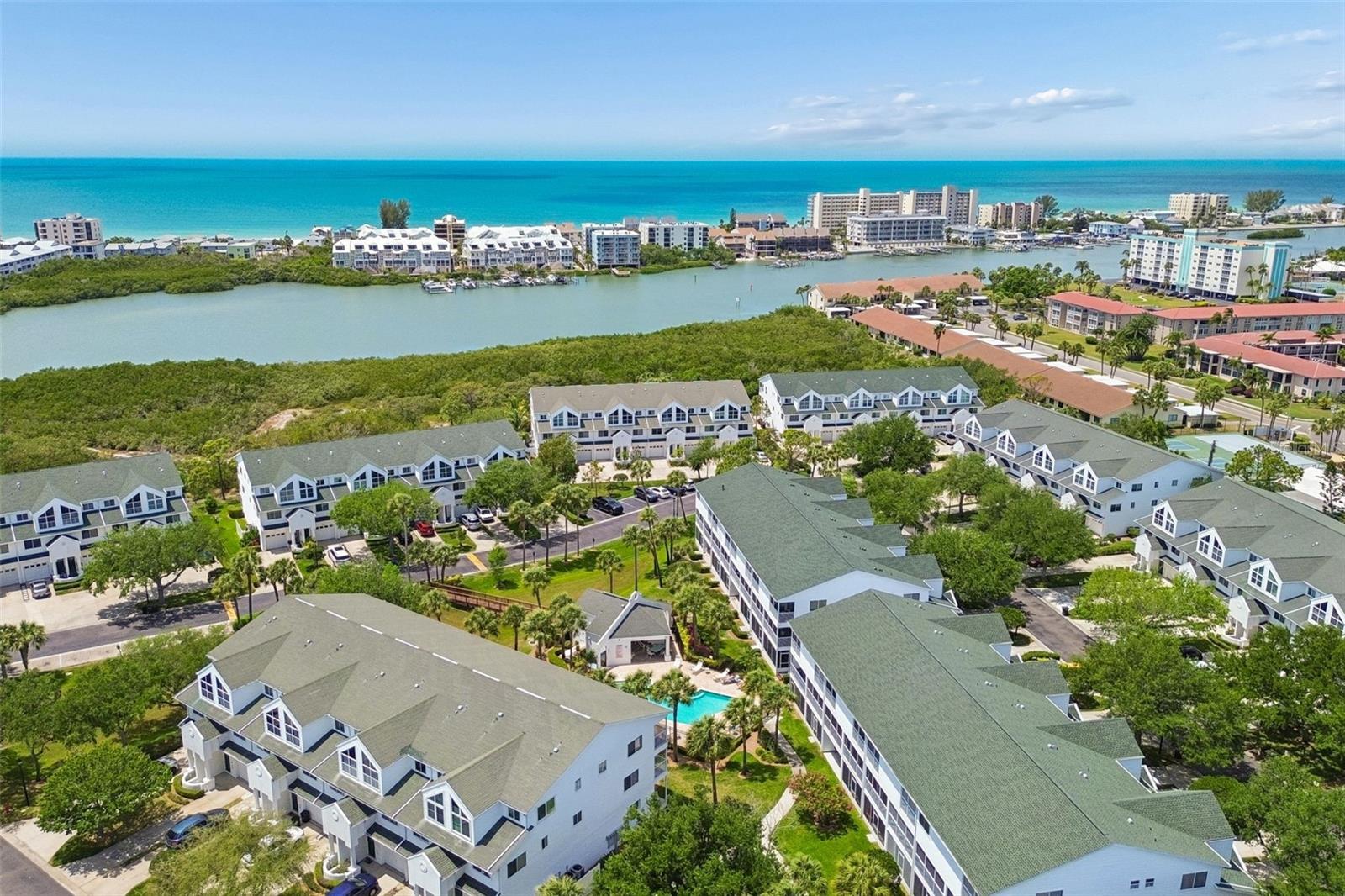 TARA CAY SOUND NORTH - Residential