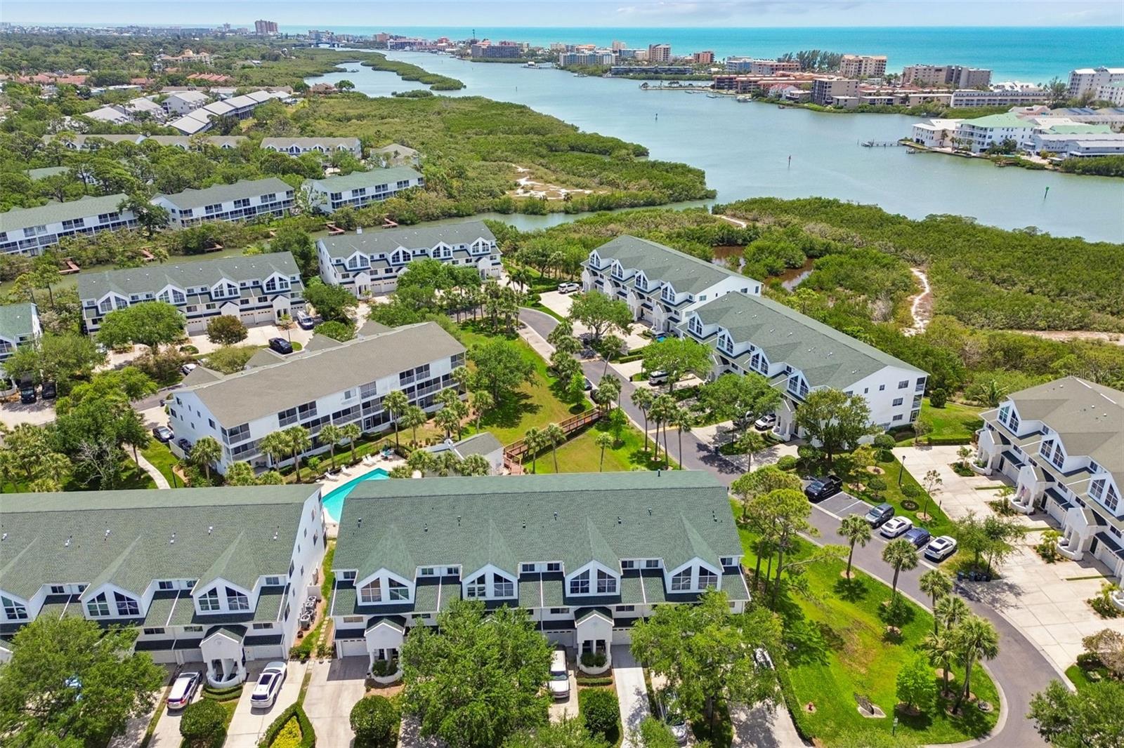 TARA CAY SOUND NORTH - Residential