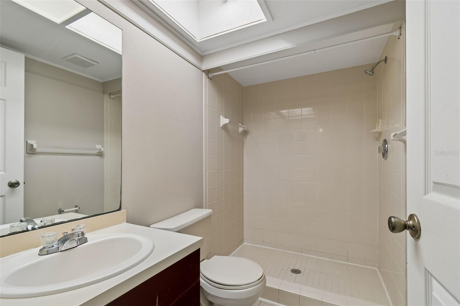 TARA CAY SOUND NORTH - Residential