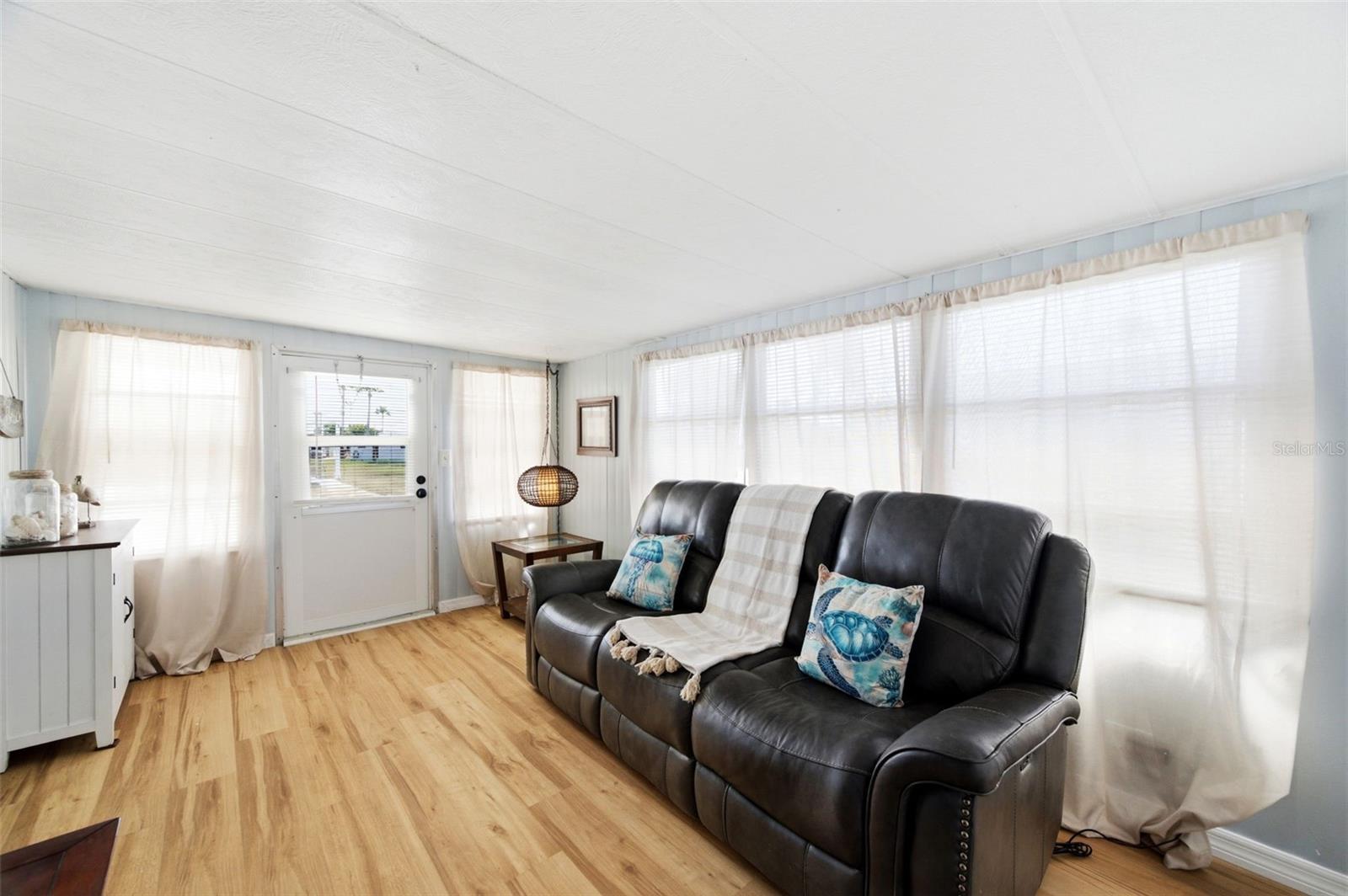 SENATE MANOR UNREC - Residential