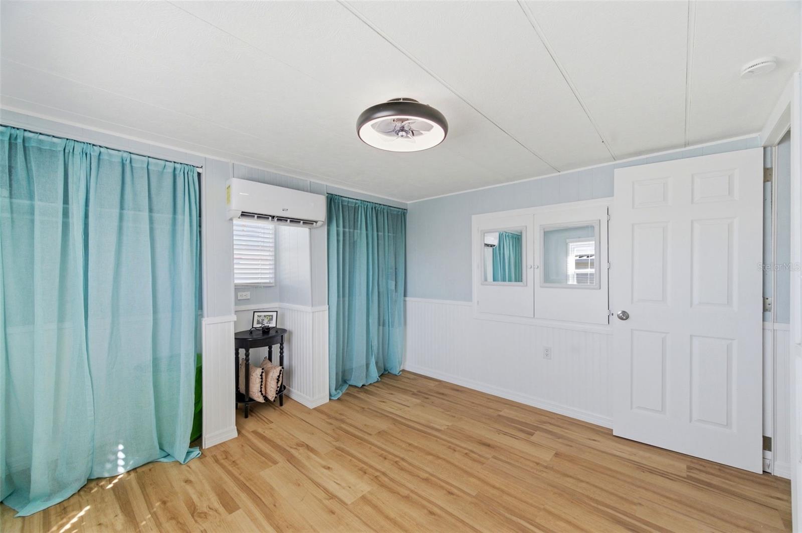 SENATE MANOR UNREC - Residential