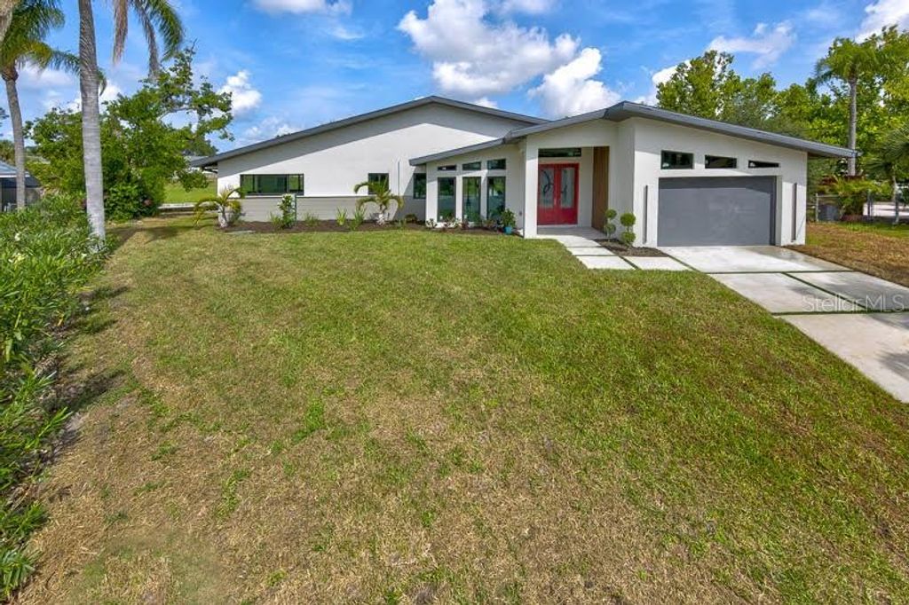 Photo of 3636 Mineola Drive, Sarasota, FL 34239 (MLS # A4688287)