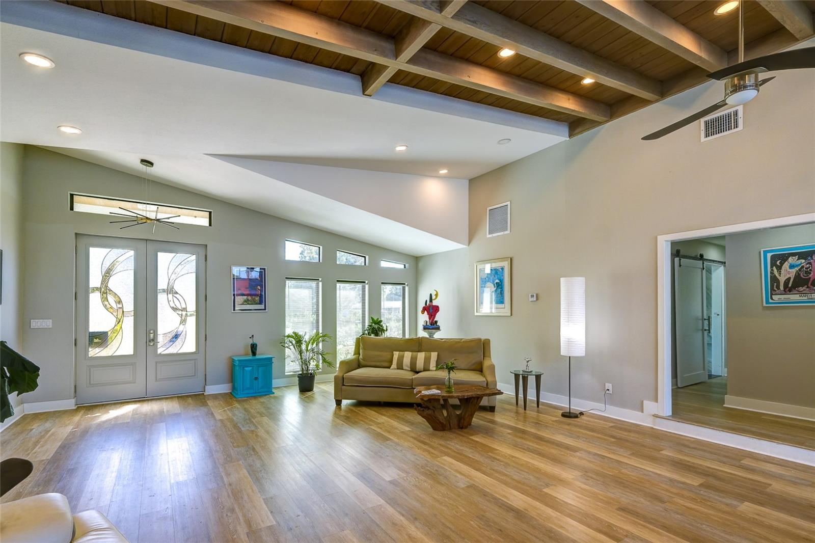 SOUTH GATE - Residential