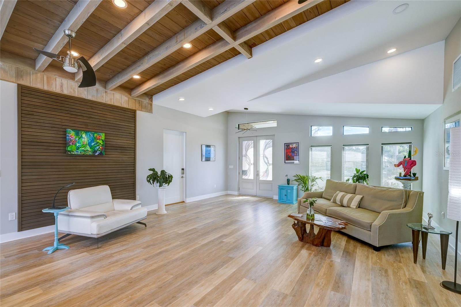 SOUTH GATE - Residential