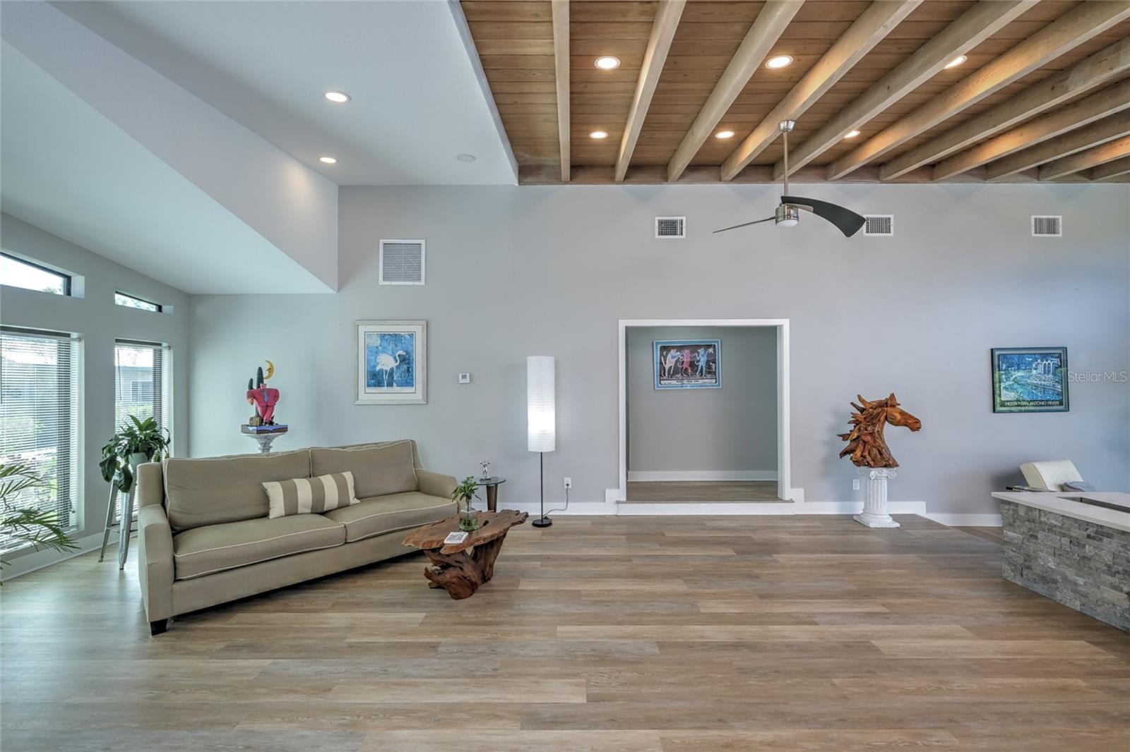 SOUTH GATE - Residential