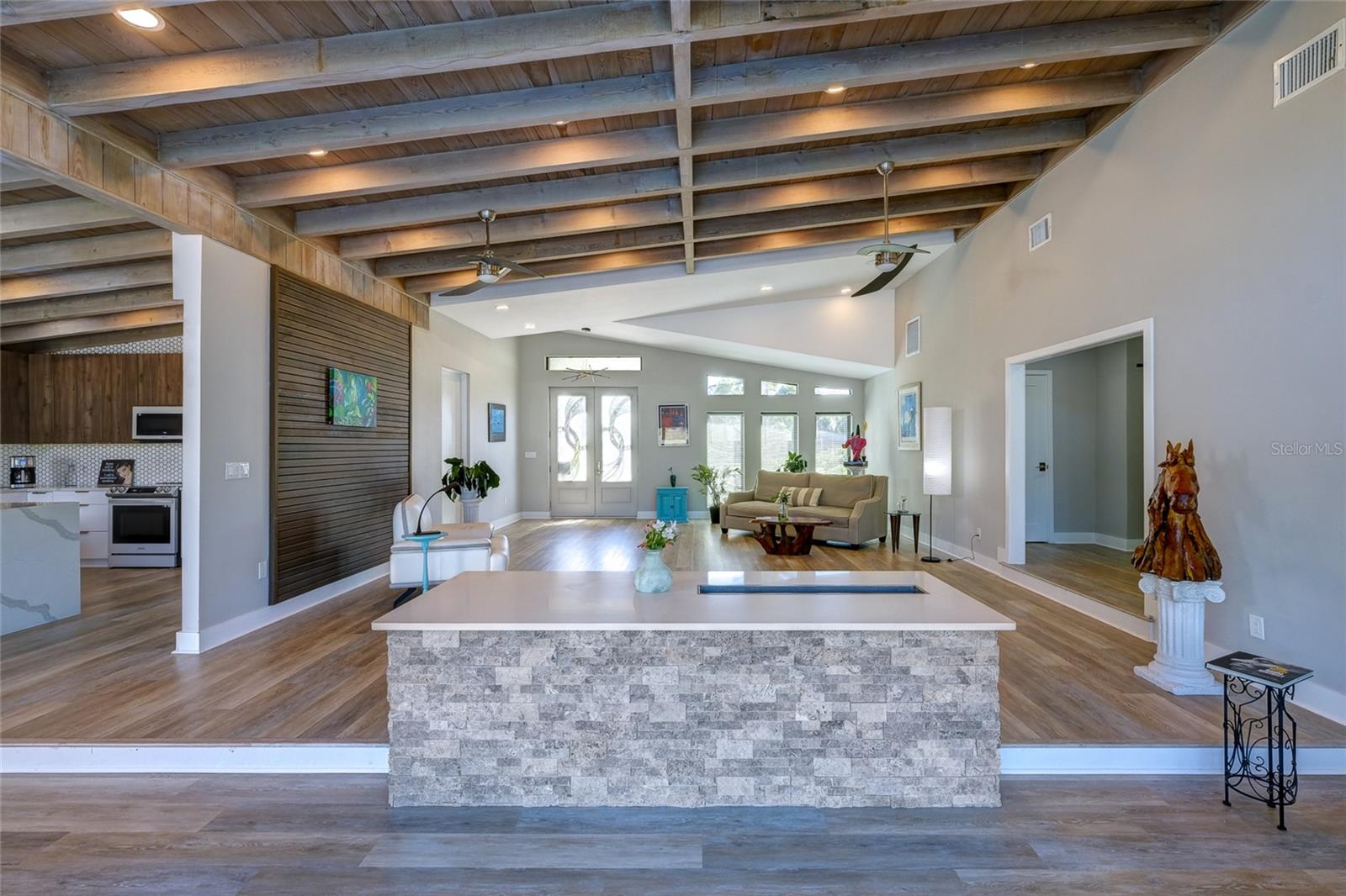 SOUTH GATE - Residential