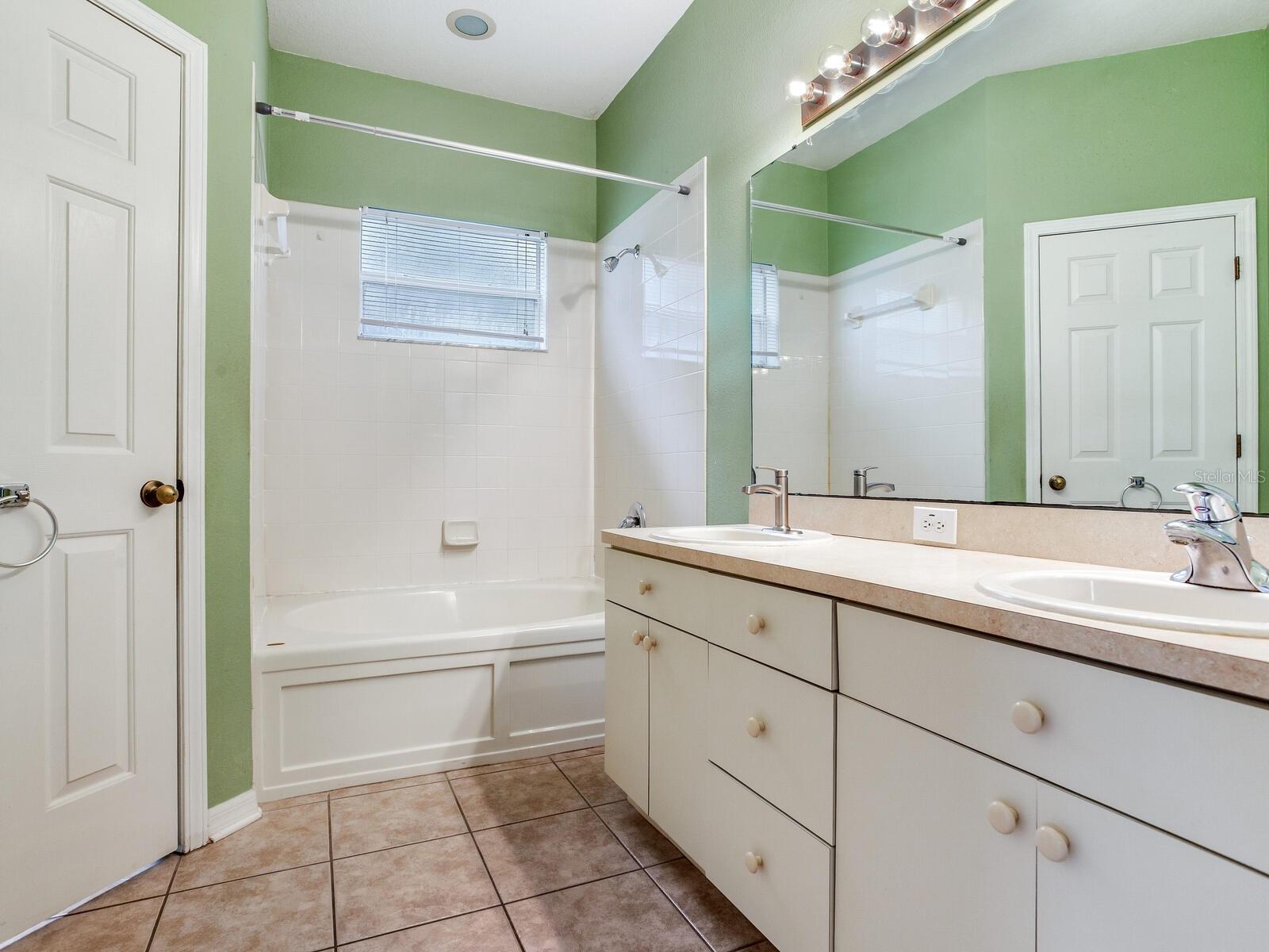SUNCOAST MEADOWS INCREMENT 01 - Residential