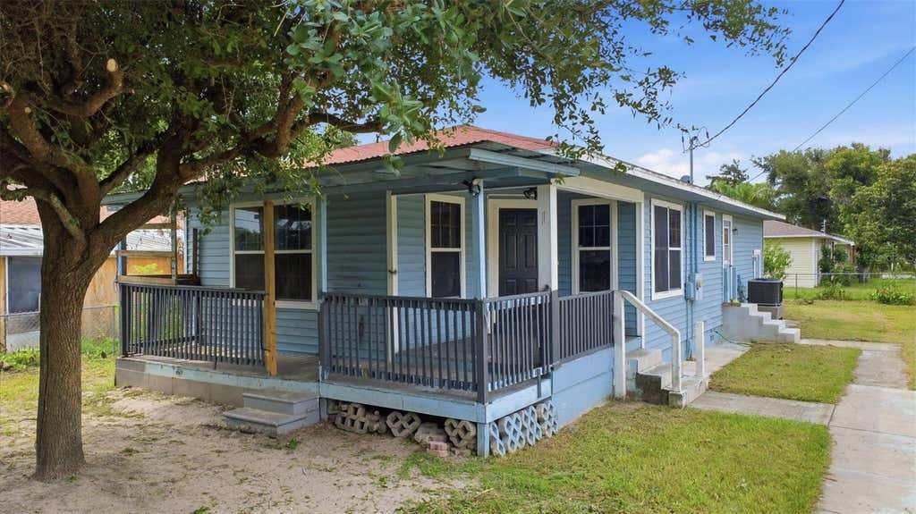 Photo of 38407 Lowell Harris Way, Dade City, FL 33525 (MLS # O6430103)