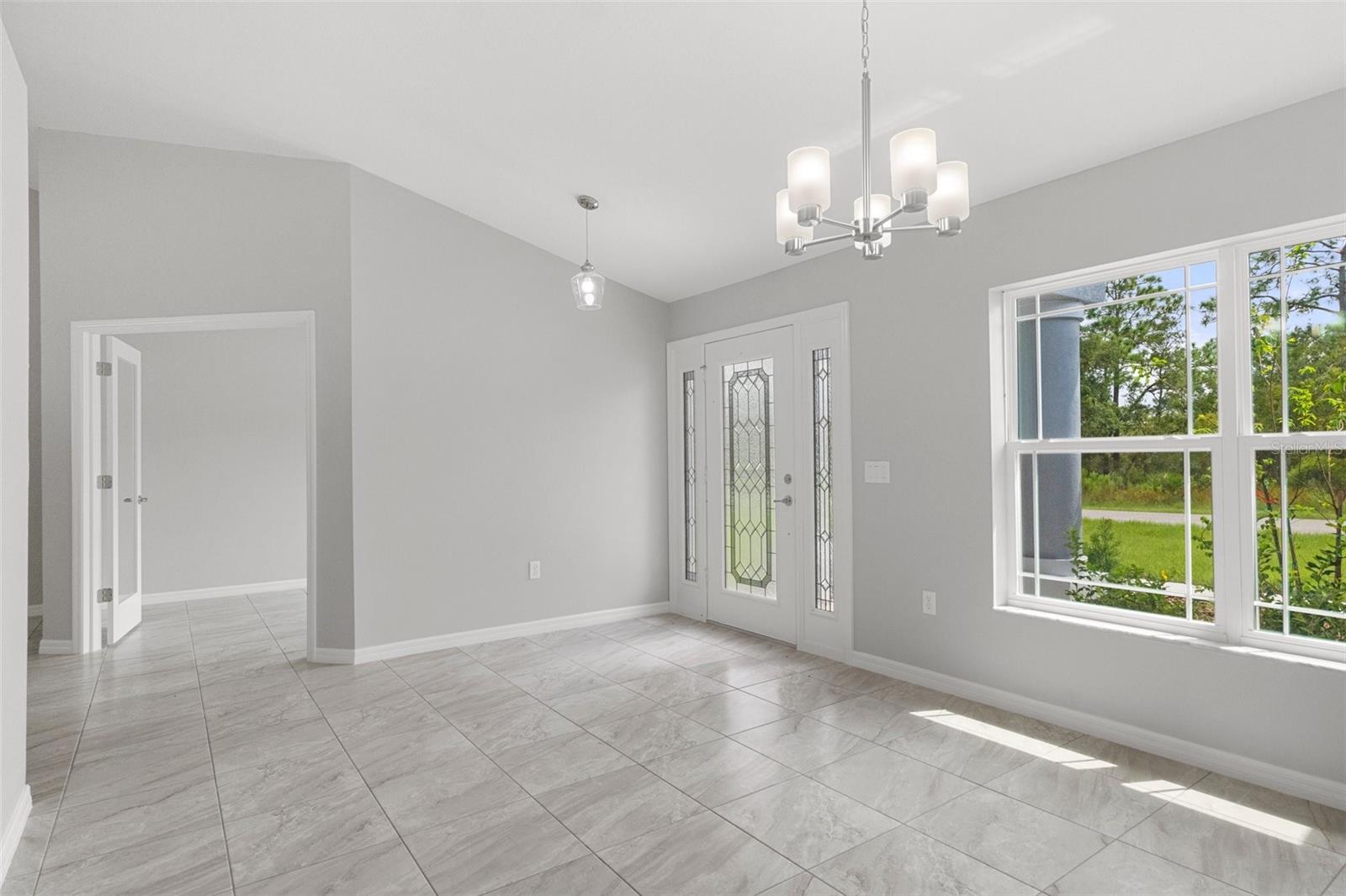 ROYAL HIGHLANDS - Residential