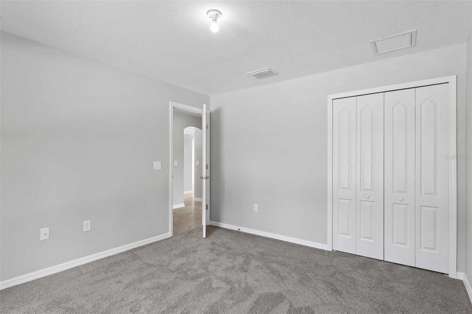 ROYAL HIGHLANDS - Residential