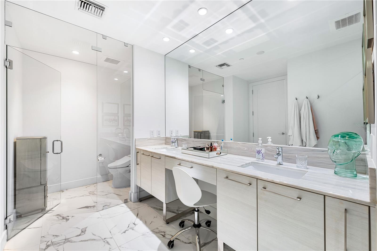 VUE SARASOTA BAY - Residential Lease