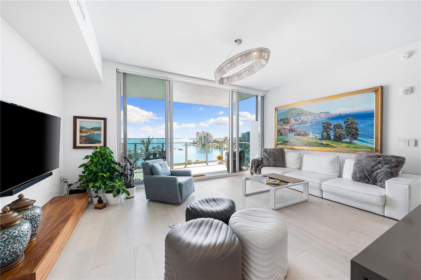 VUE SARASOTA BAY - Residential Lease