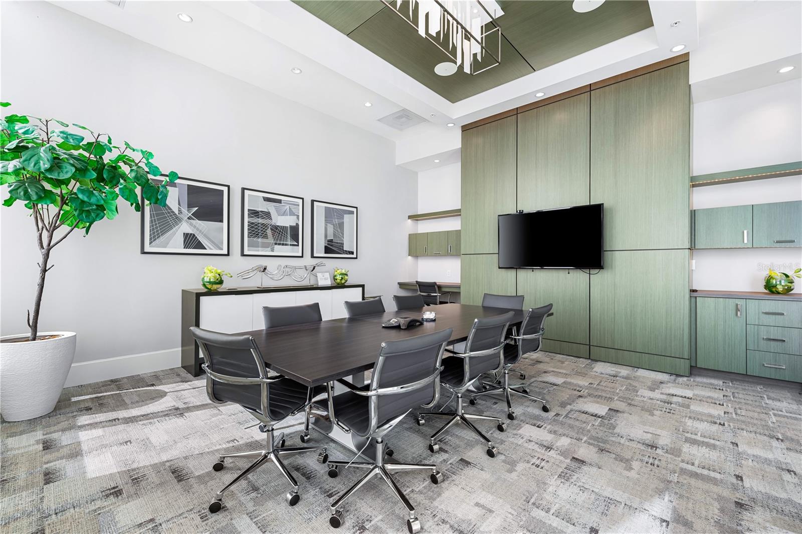 VUE SARASOTA BAY - Residential Lease