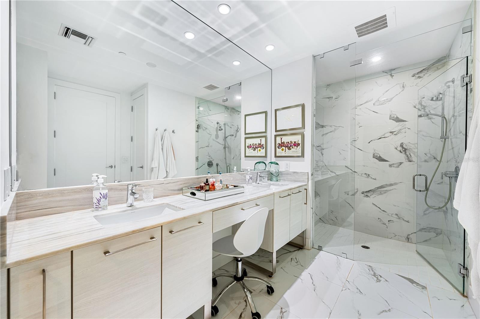 VUE SARASOTA BAY - Residential Lease