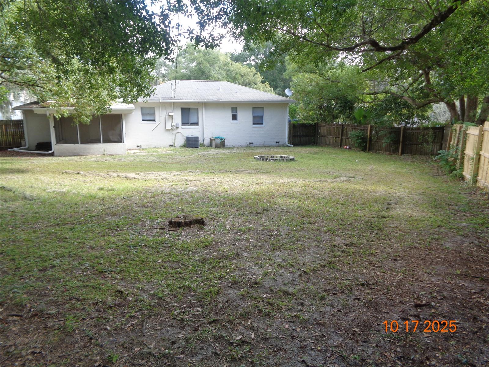 PINE HILLS BLKS 81-82 100 & 101 DELAND - Residential Lease