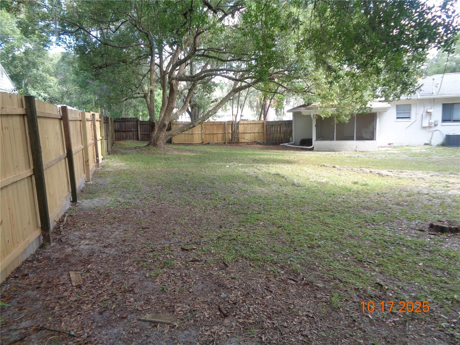 PINE HILLS BLKS 81-82 100 & 101 DELAND - Residential Lease