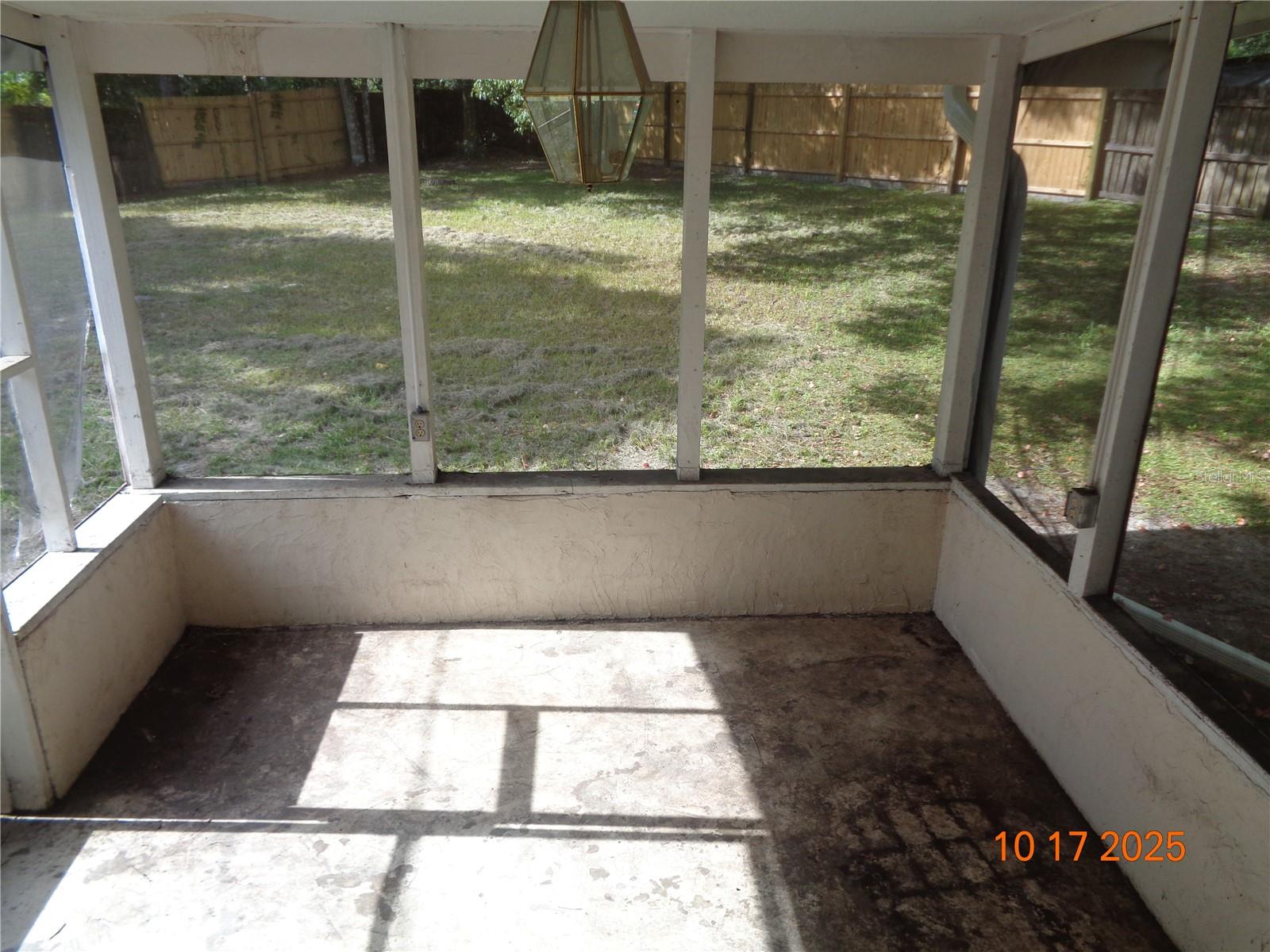 PINE HILLS BLKS 81-82 100 & 101 DELAND - Residential Lease