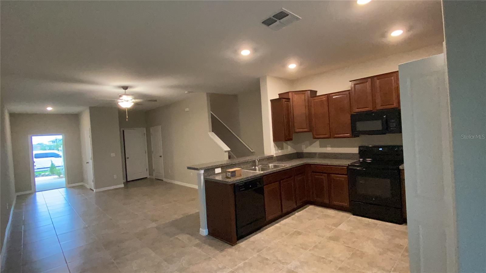 TOUCHSTONE PH 2 - Residential Lease