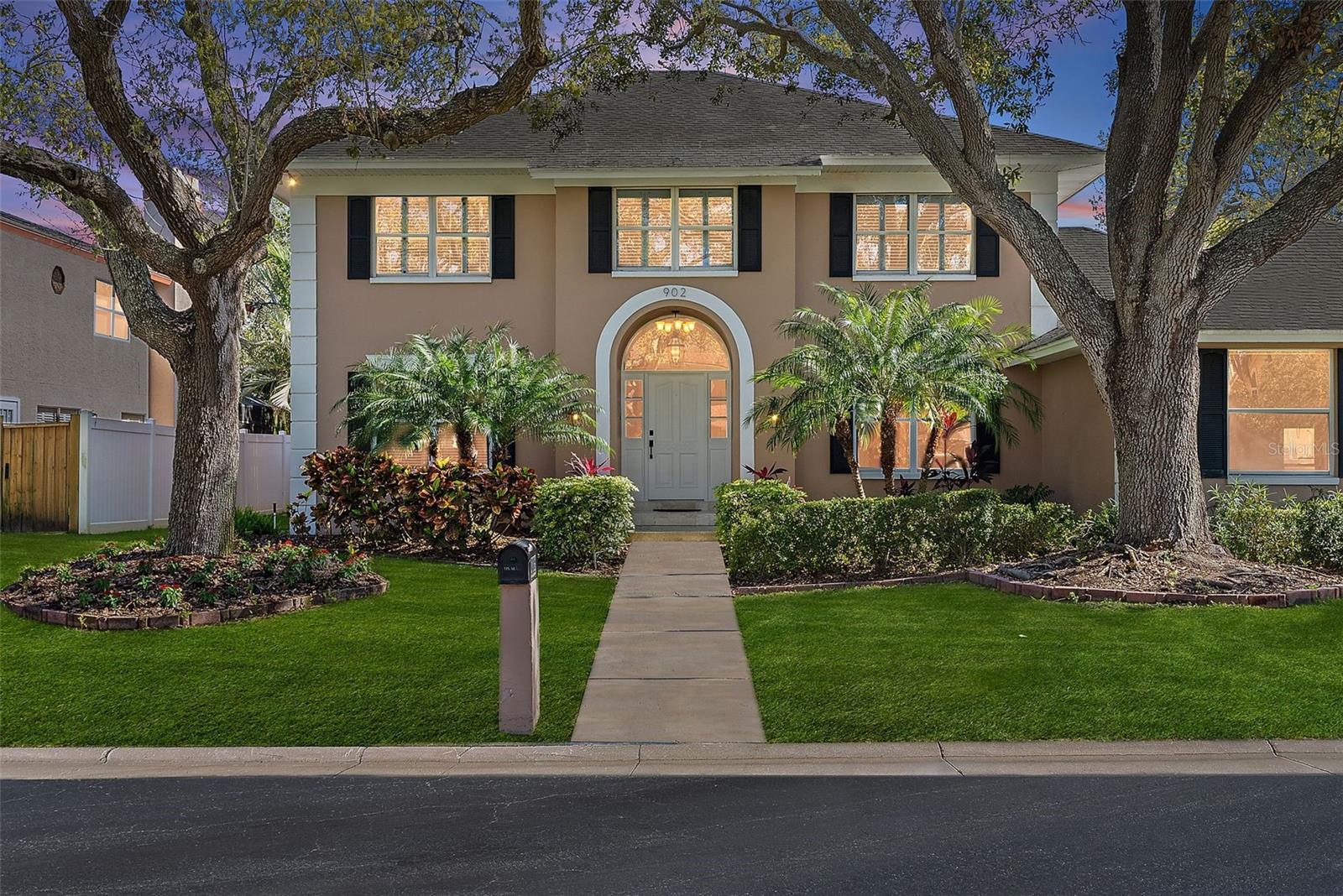 902 MARCO DRIVE NE