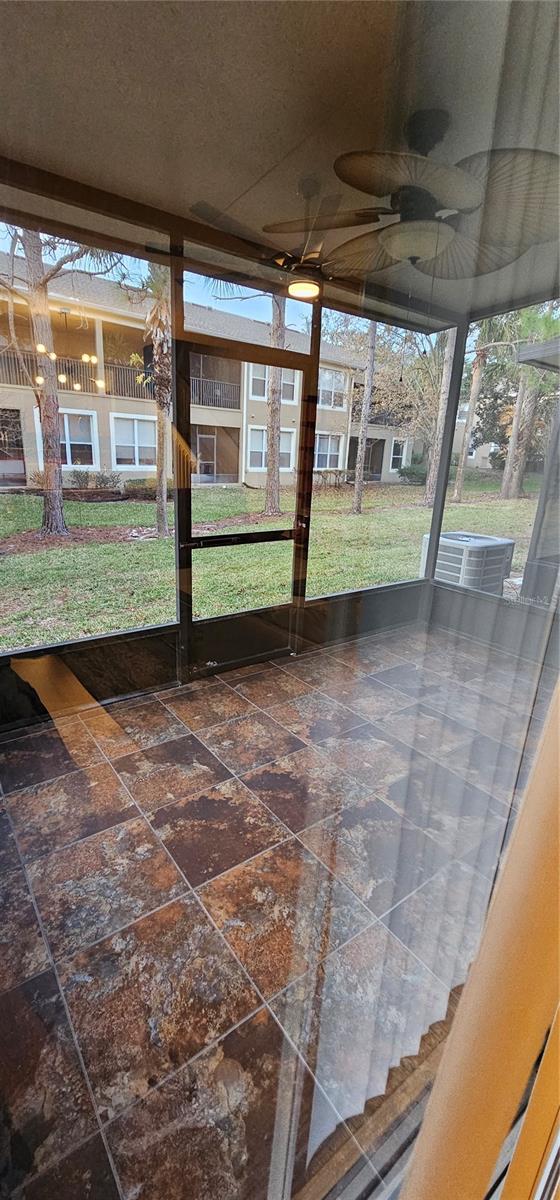 VISTAS/STONEBRIDGE COMMONS #6 - Residential Lease