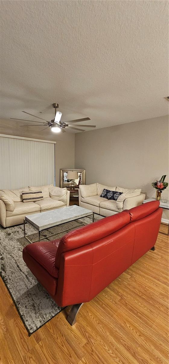 VISTAS/STONEBRIDGE COMMONS #6 - Residential Lease