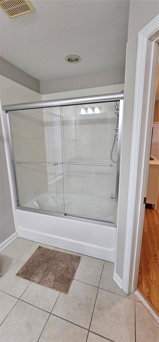 VISTAS/STONEBRIDGE COMMONS #6 - Residential Lease