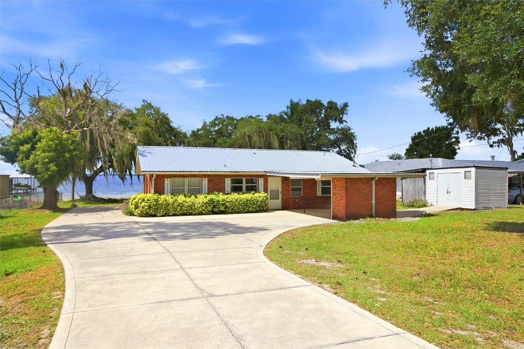 Photo of 836 Lake June Road, Lake Placid, FL 33852 (MLS # P4939371)