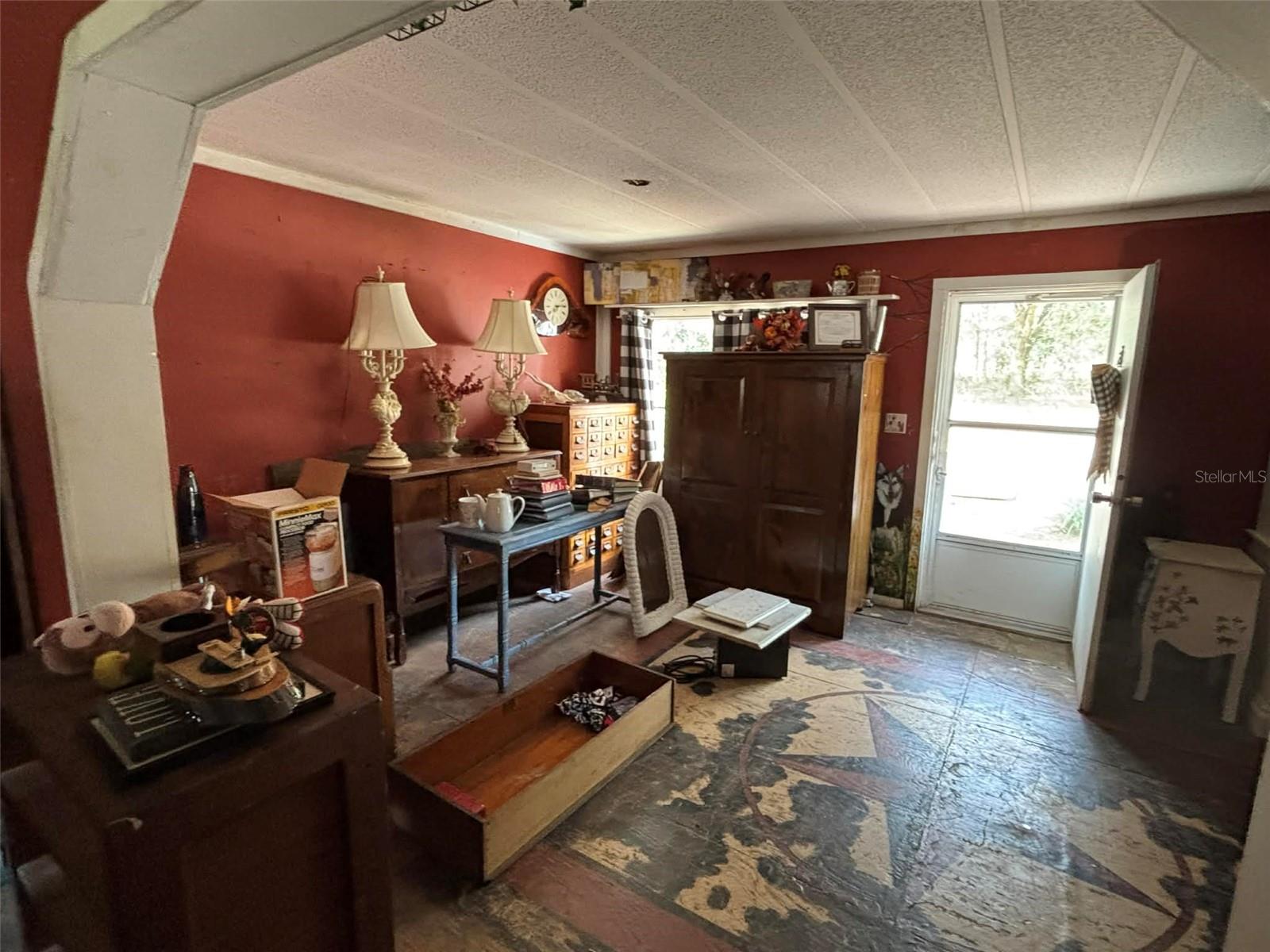 DERBY OAKS - Residential
