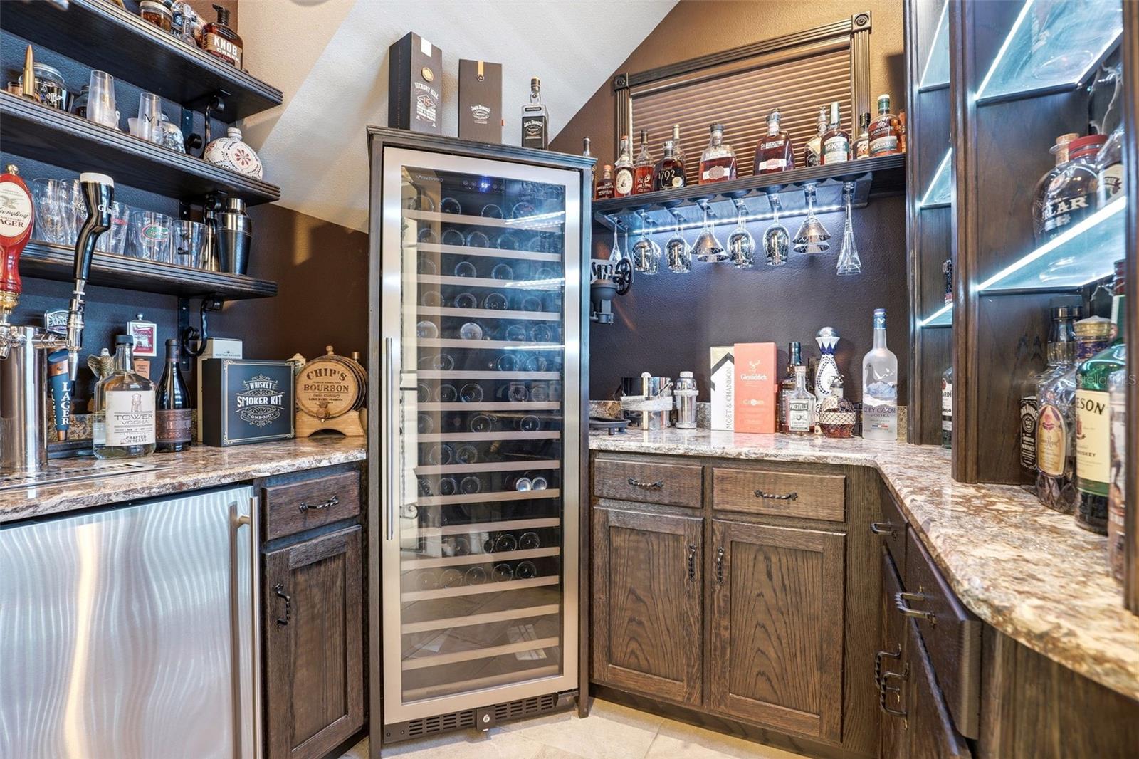 STEEPLE CHASE - Residential