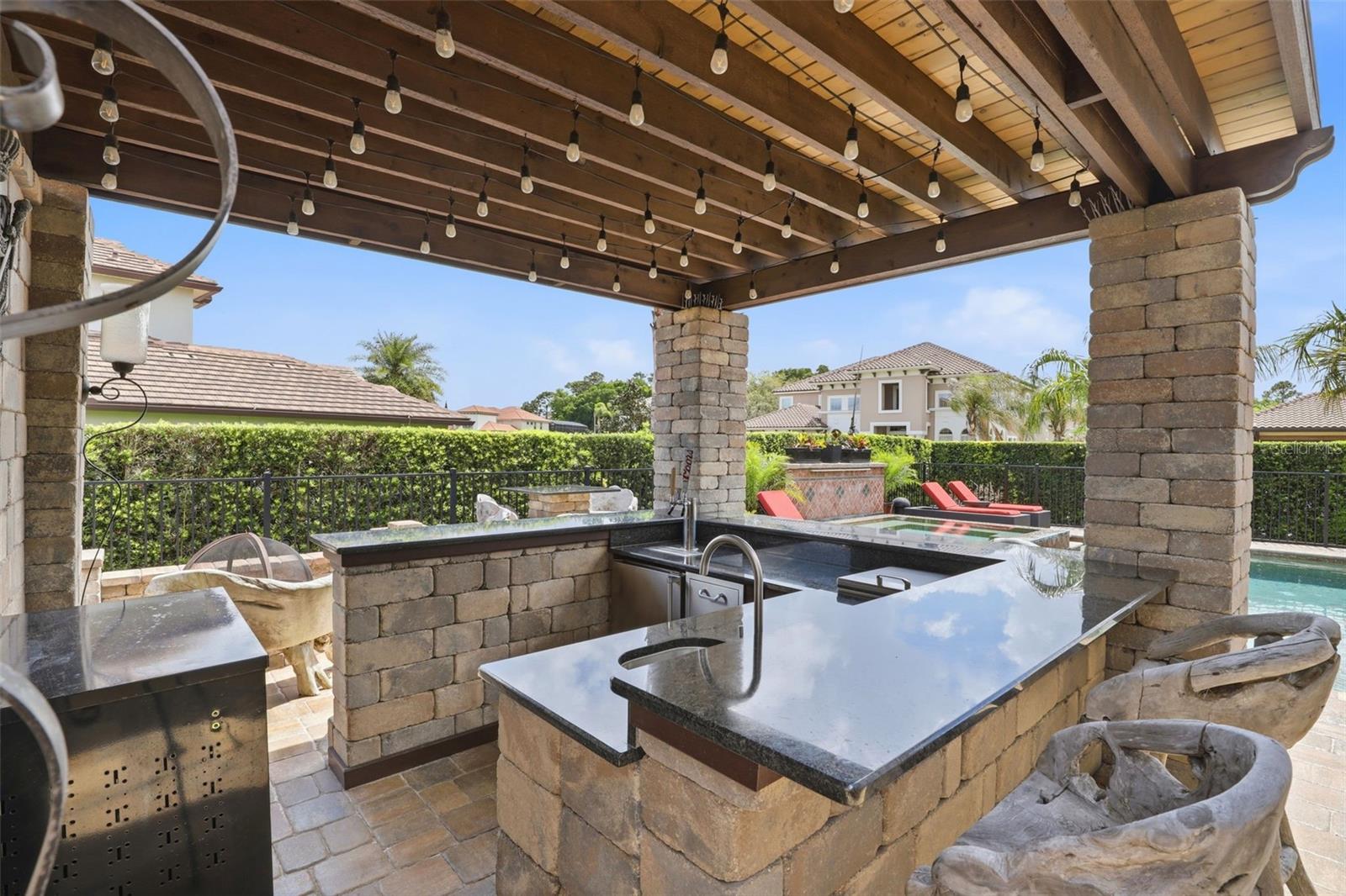 STEEPLE CHASE - Residential