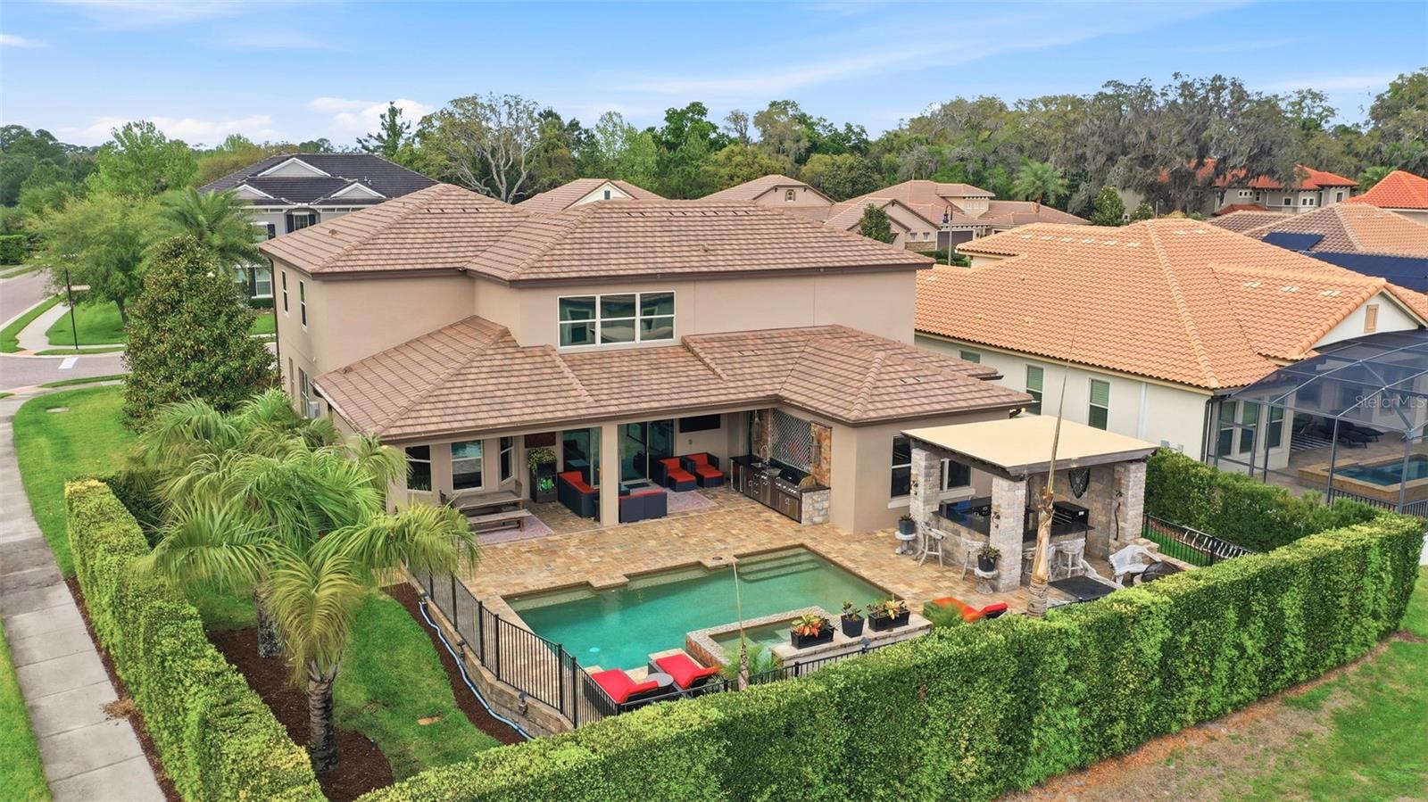 STEEPLE CHASE - Residential