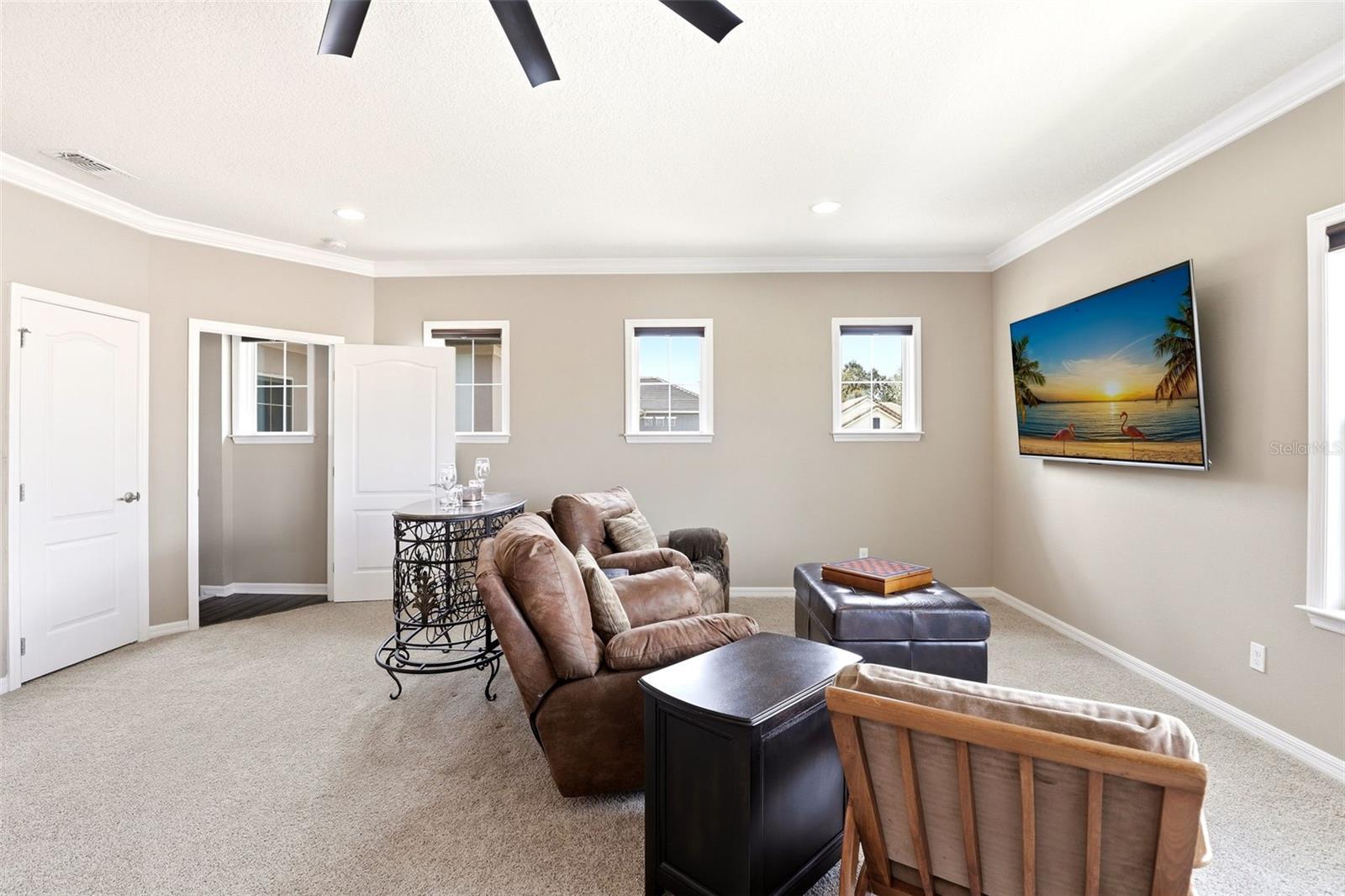 STEEPLE CHASE - Residential