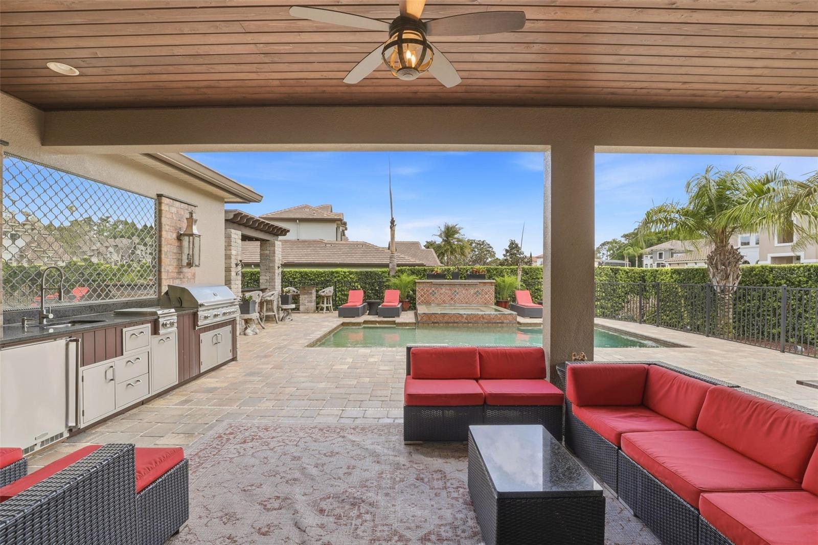 STEEPLE CHASE - Residential