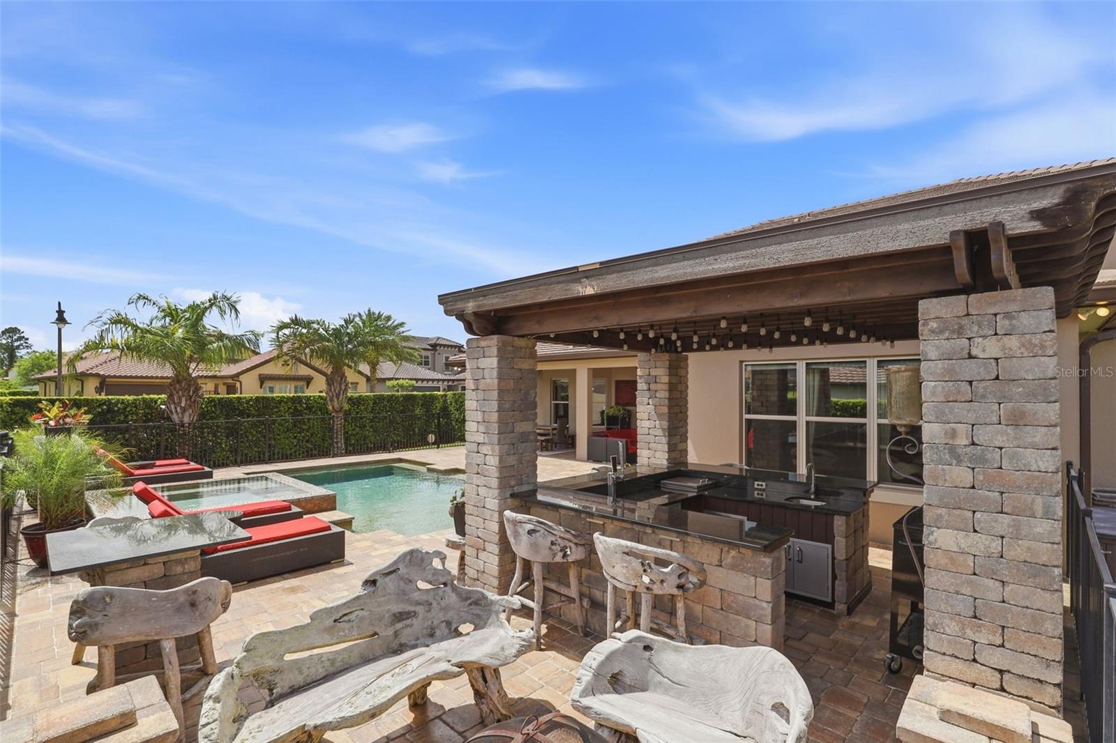 STEEPLE CHASE - Residential