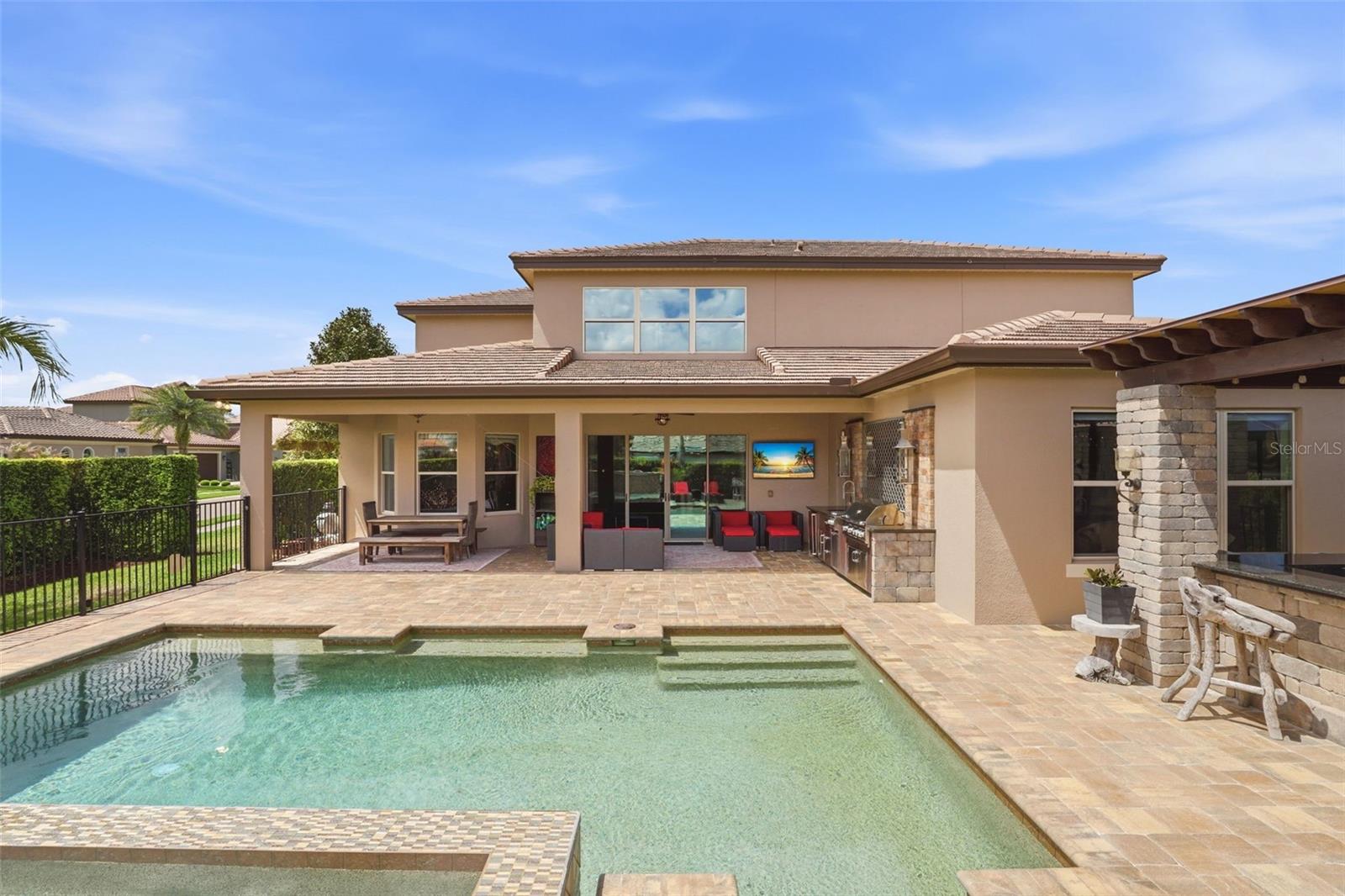 STEEPLE CHASE - Residential