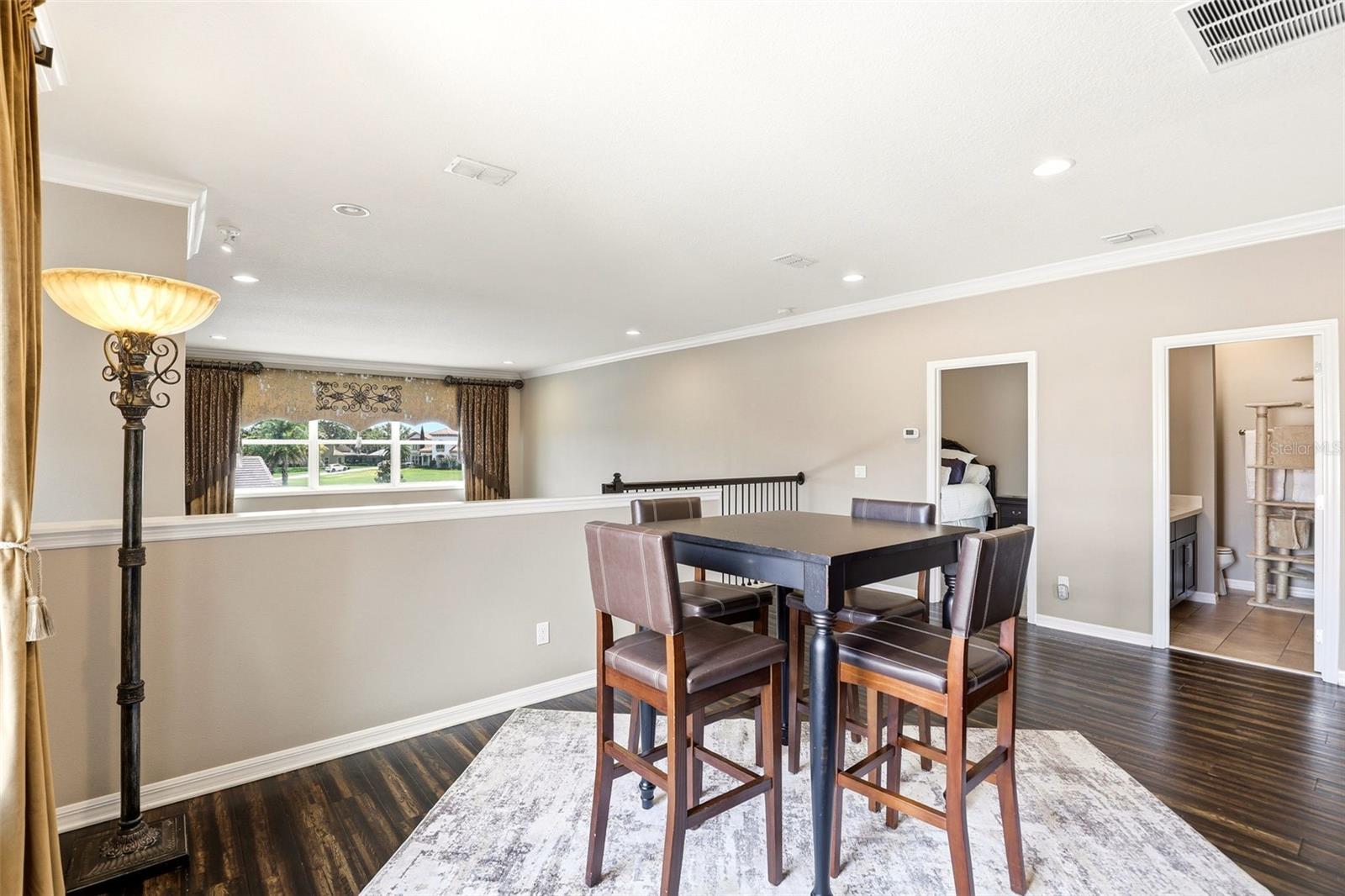 STEEPLE CHASE - Residential