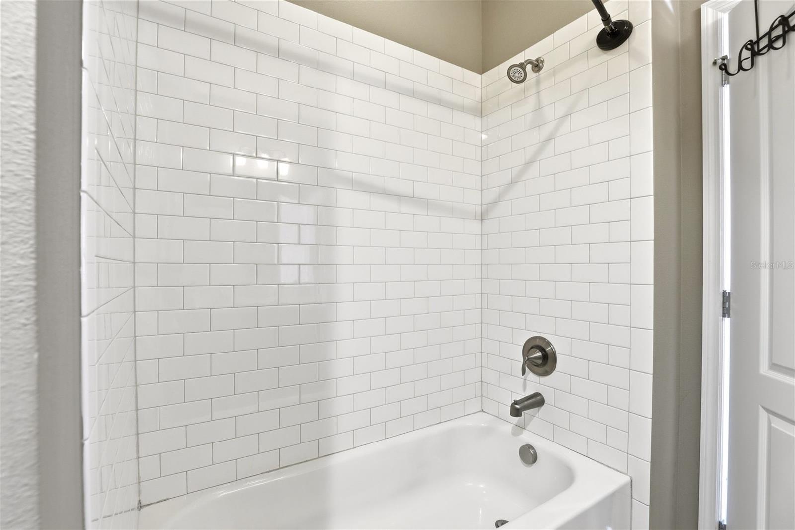 STEEPLE CHASE - Residential