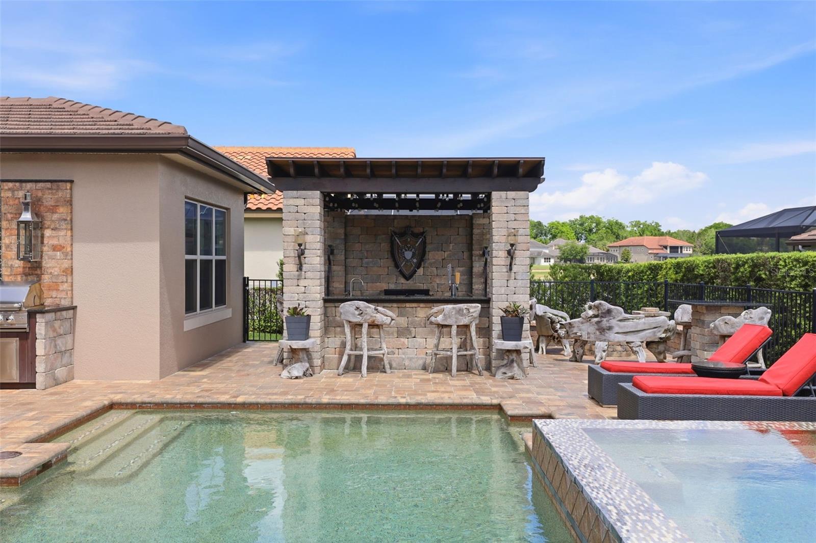 STEEPLE CHASE - Residential