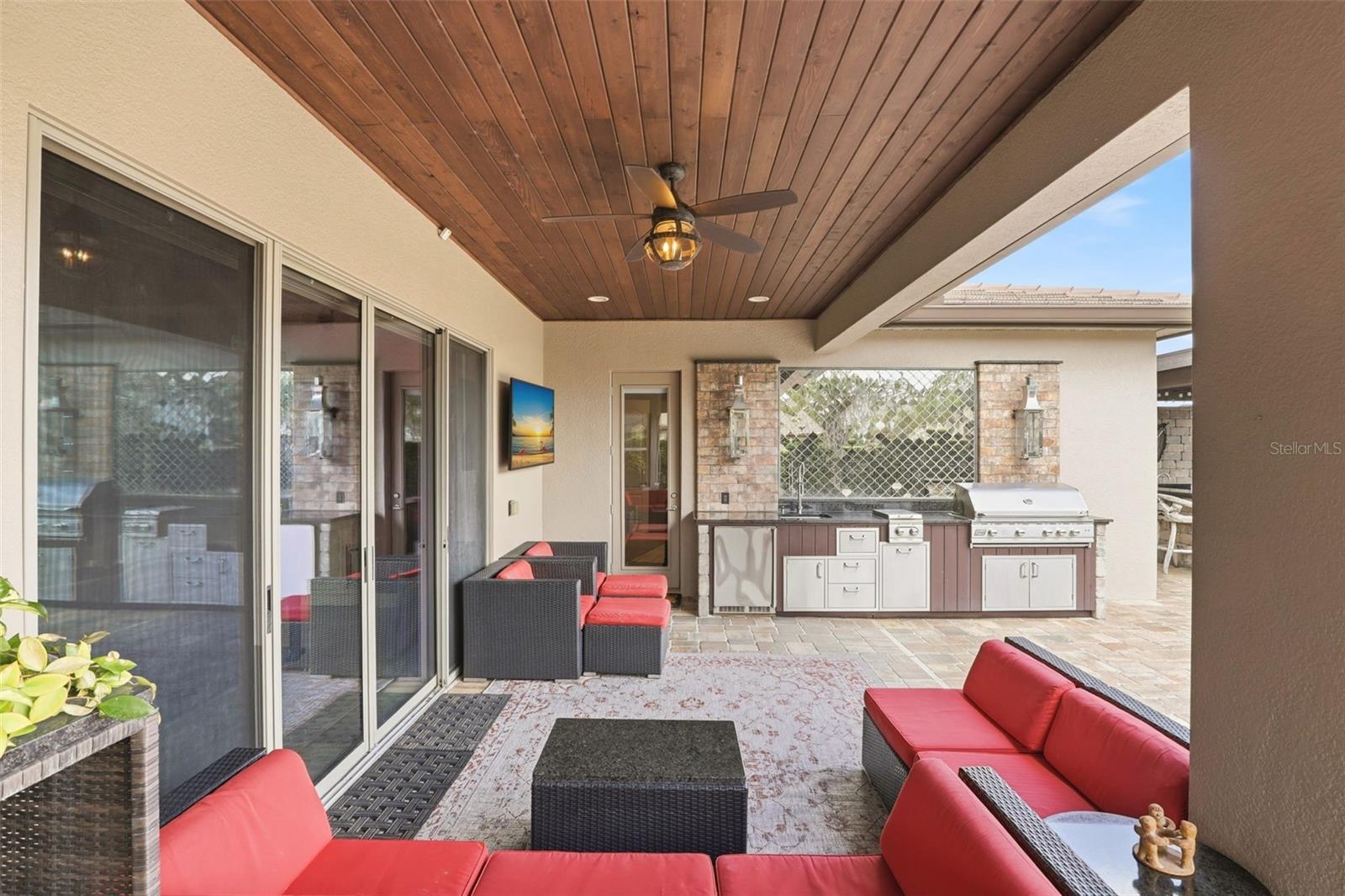 STEEPLE CHASE - Residential