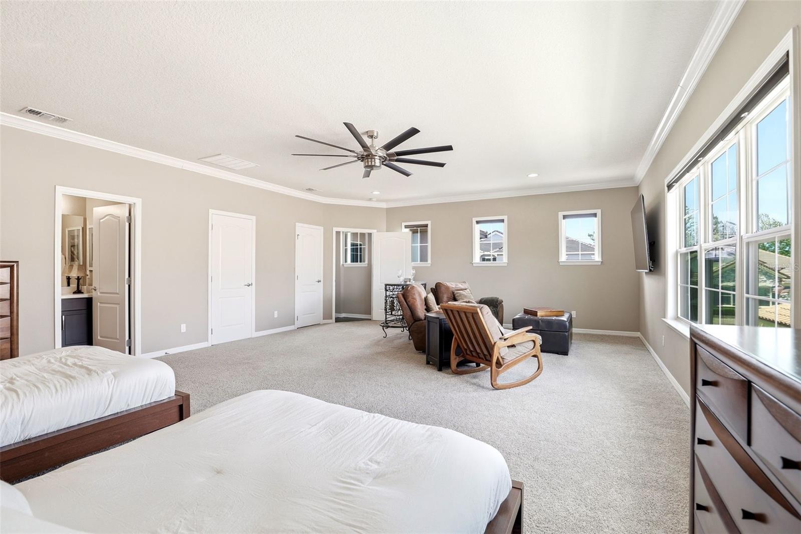 STEEPLE CHASE - Residential