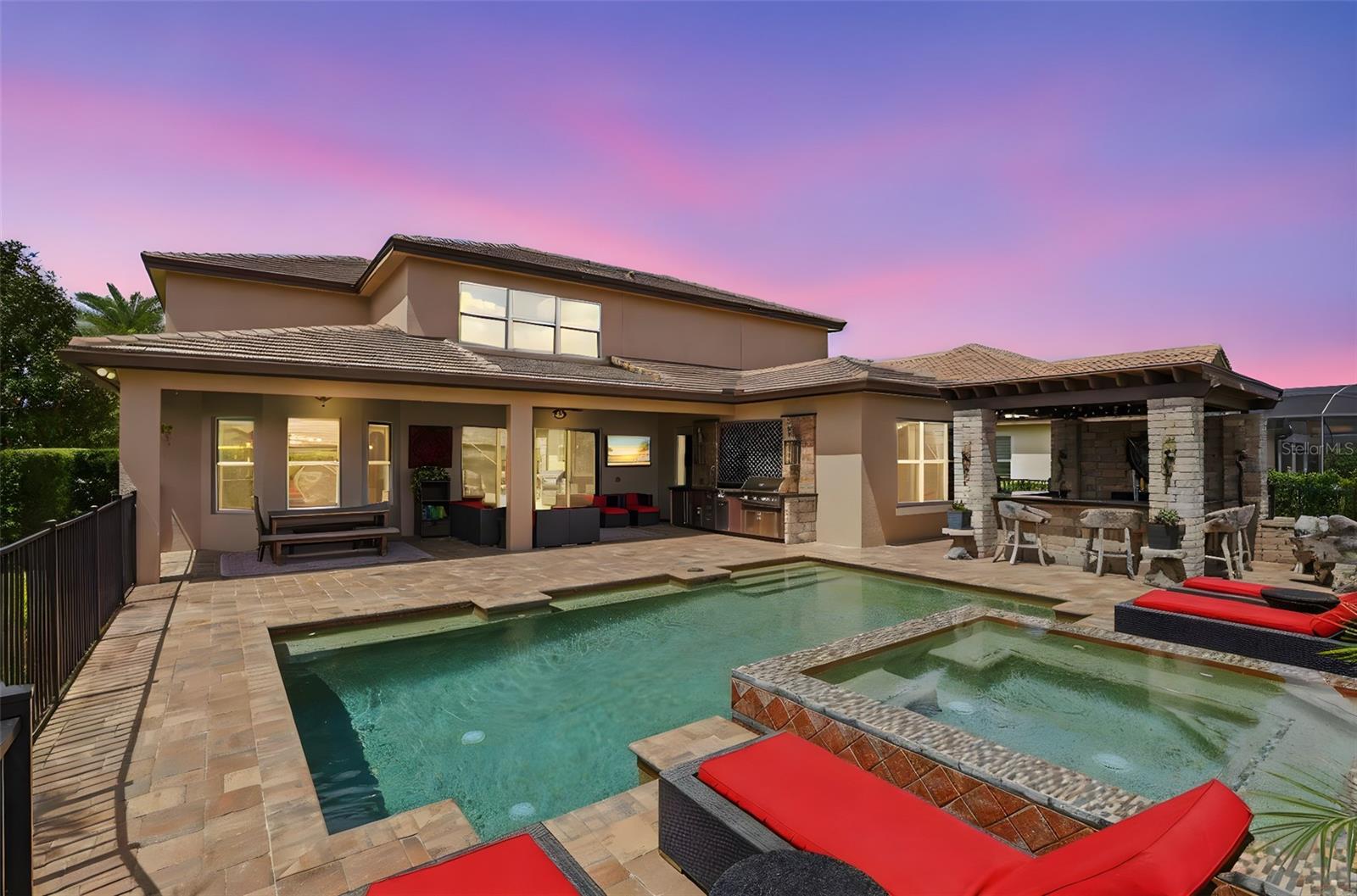 STEEPLE CHASE - Residential