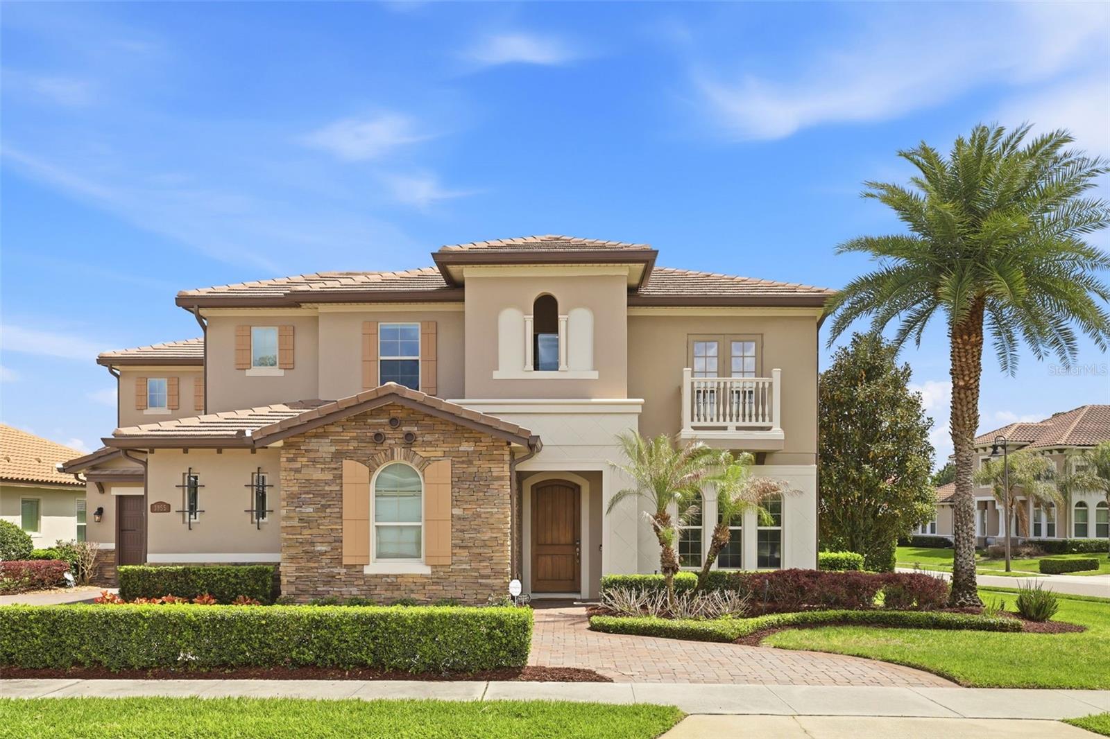 STEEPLE CHASE - Residential