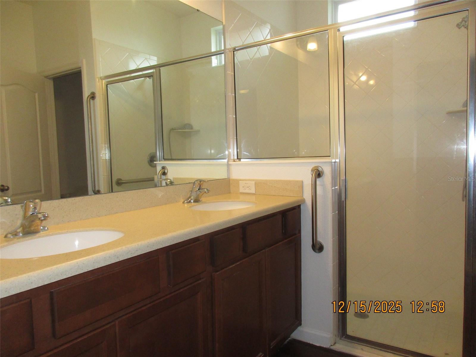 SOUTH POINTE - Residential Lease