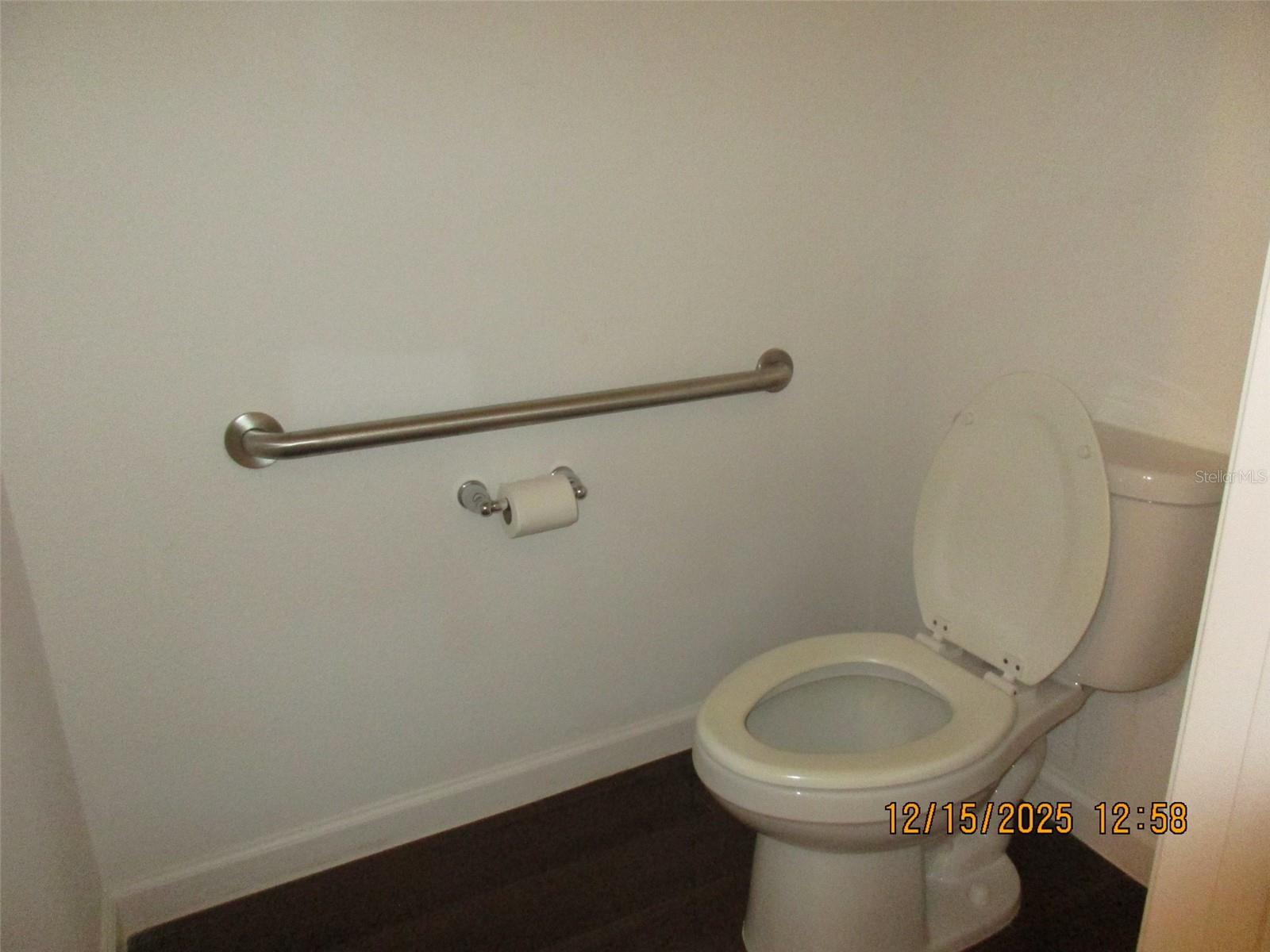 SOUTH POINTE - Residential Lease