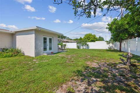 A home in SEMINOLE