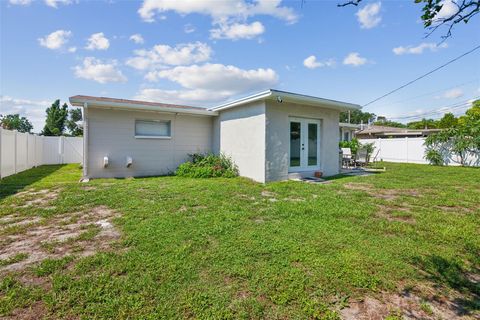 A home in SEMINOLE