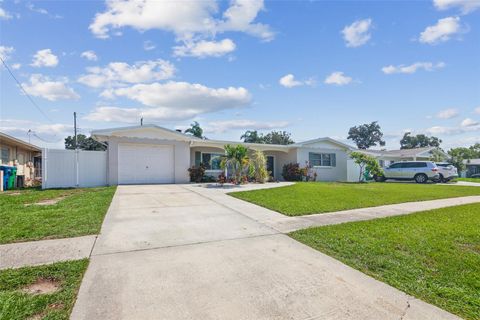 A home in SEMINOLE