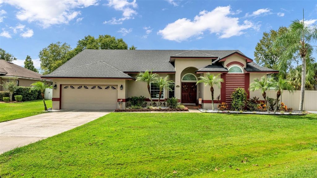 Photo of 2533 Six Point Court, Lakeland, FL 33811 (MLS # L4956155)