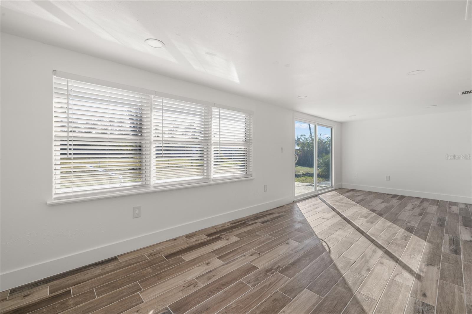 BAYSHORES - Residential